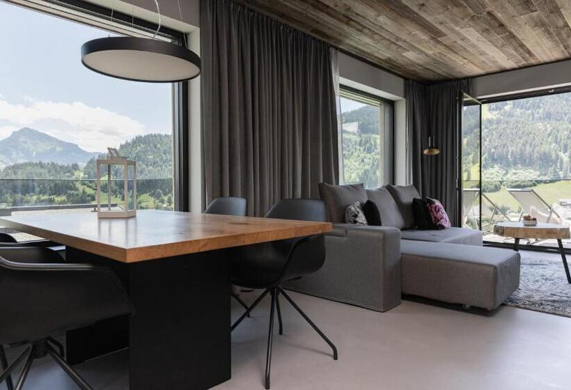 Номер Стандарт, Going Triple A Apartments West