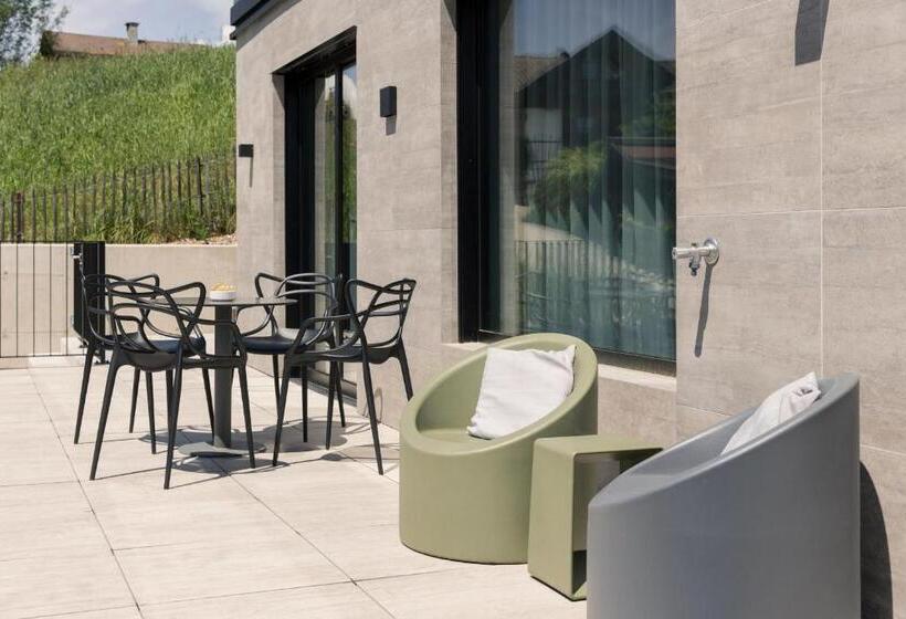 Апартаменты Deluxe 1 Спальня, Going Triple A Apartments West