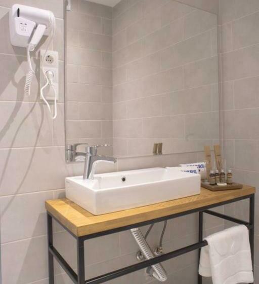 Standardzimmer, Bricks