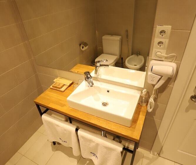 Standardzimmer, Bricks
