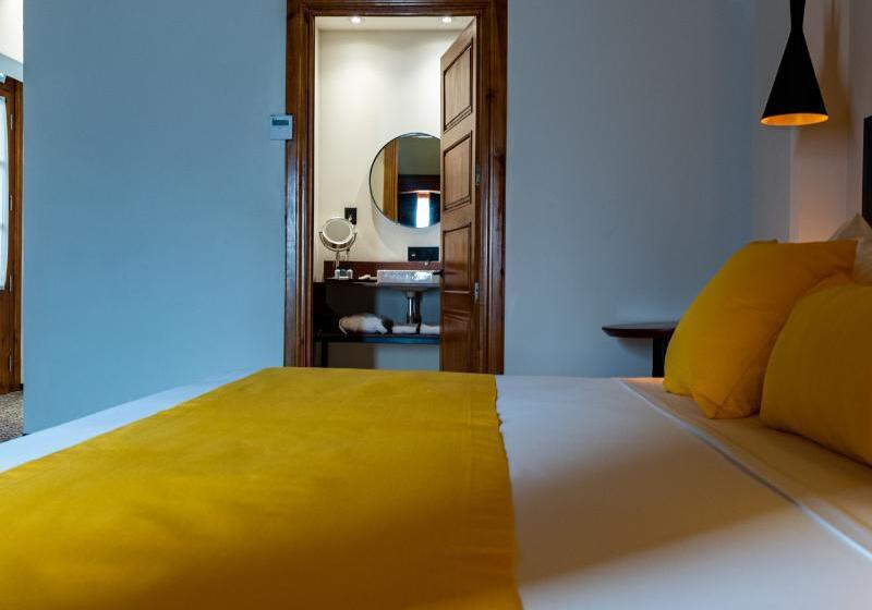 سوییت جونیور, Casa De La Luz Hotel Boutique