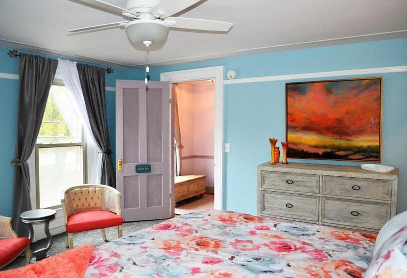 Трехместный Номер Deluxe, John Henry Bed & Breakfast
