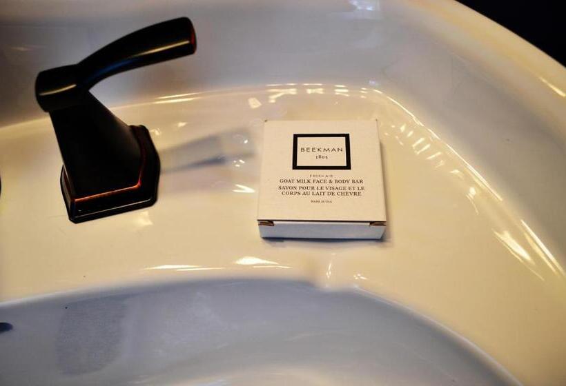 חדר דלוקס, John Henry Bed & Breakfast