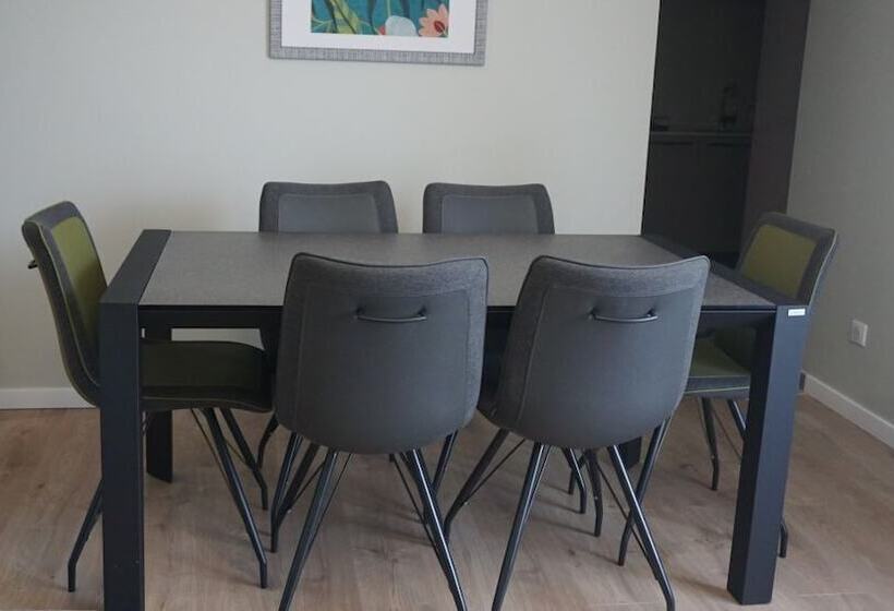 침실 2개 아파트, L'appollu