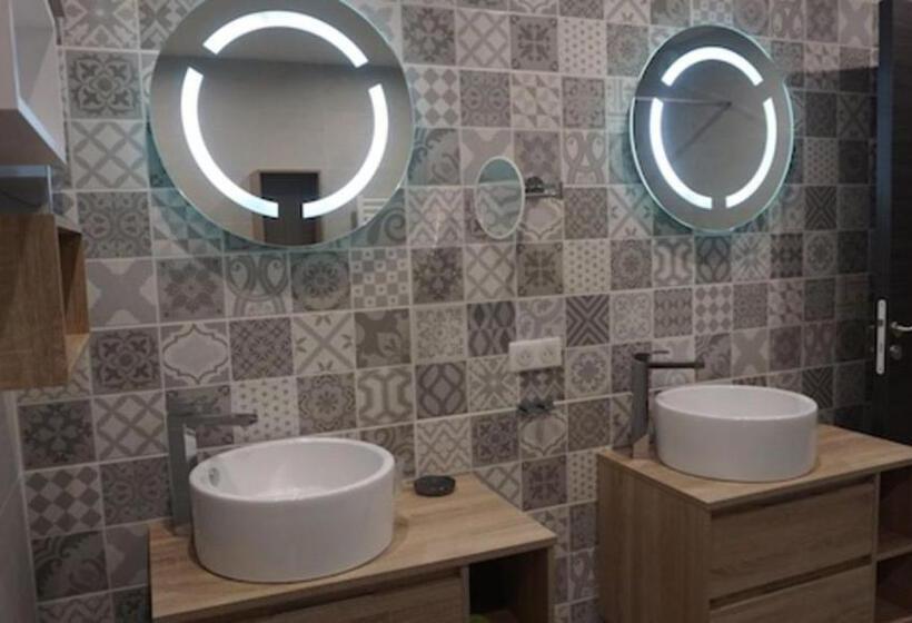 침실 2개 아파트, L'appollu