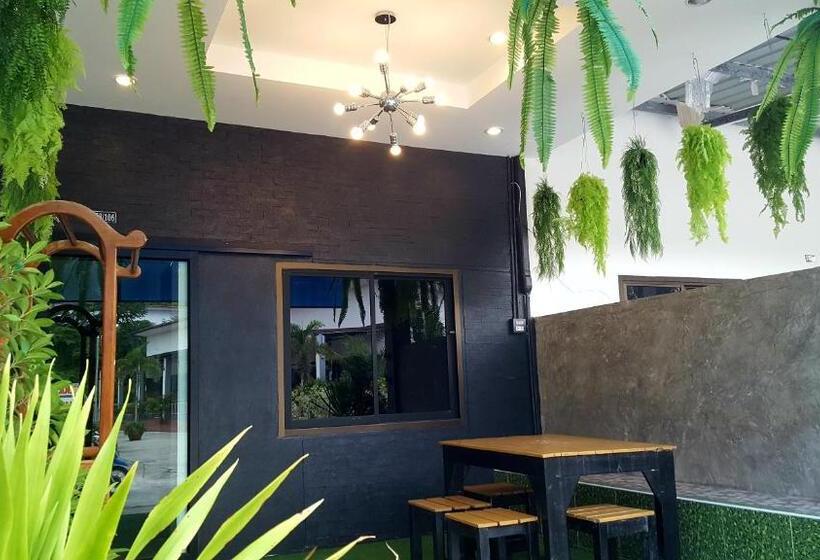 בונגלו משפחתי, I Talay Garden