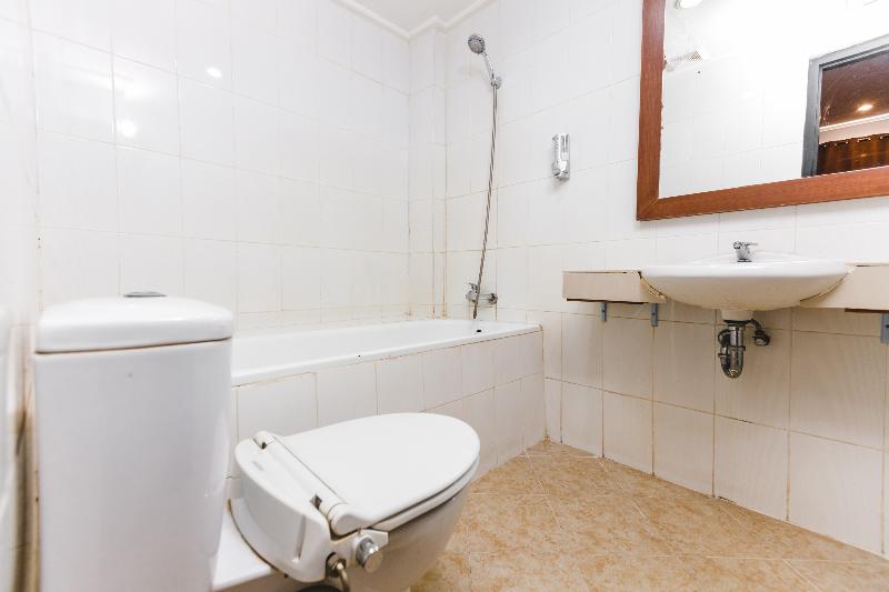 豪华套房, Capital O 2009 Charisma Marine