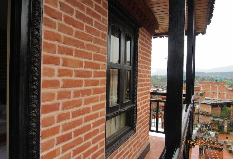 اتاق استاندارد با چشمانداز شهر, Layaku Durbar