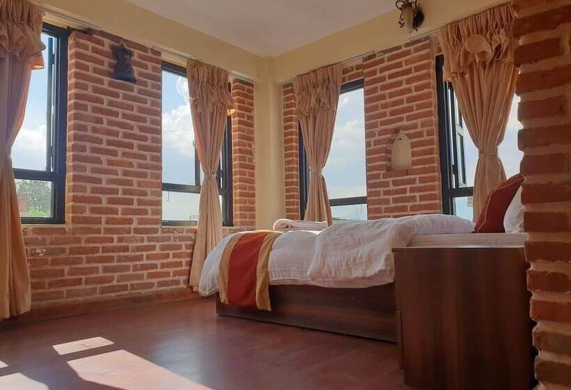 اتاق استاندارد با چشمانداز کوهستان, Layaku Durbar