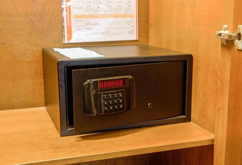 اتاق لوکس با بالکن, Mansion Garden