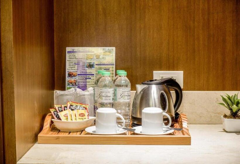 اتاق لوکس با بالکن, Mansion Garden