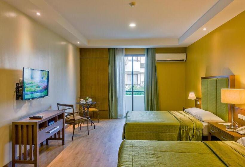 اتاق لوکس با بالکن, Mansion Garden