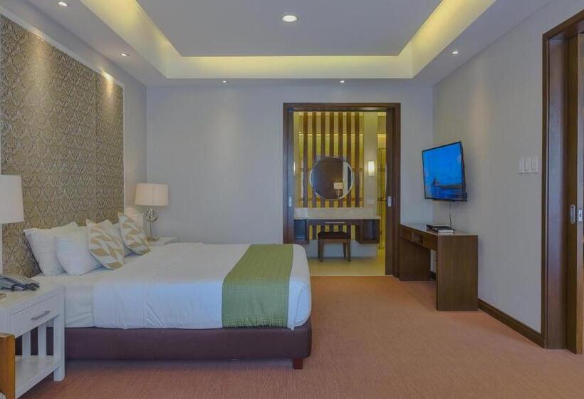 سوئیت با وان آب گرم, Mansion Garden