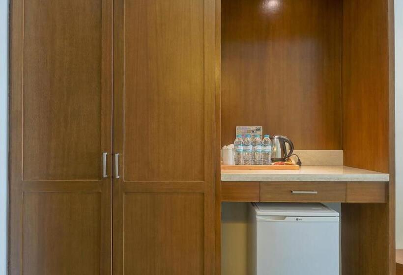 اتاق خانوادگی, Mansion Garden