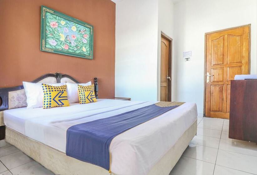 스탠다드 룸, Spot On 1927 Candra Adigraha