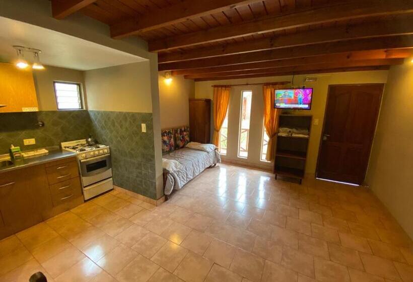 بنجلو قياسى, Aires Del Delta