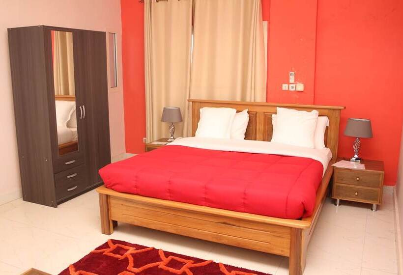 سوییت جونیور, Welcome Lodge