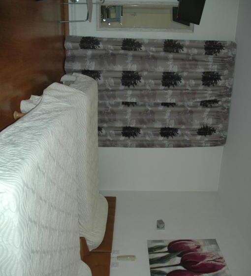 غرفة قياسية ثلاثية, Du Luxembourg