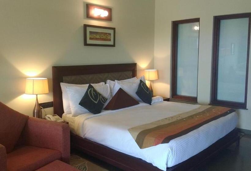 豪华房间, Gulmohar Greens   Golf & Country Club