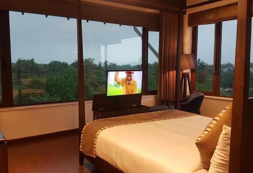 豪华房间, Gulmohar Greens   Golf & Country Club