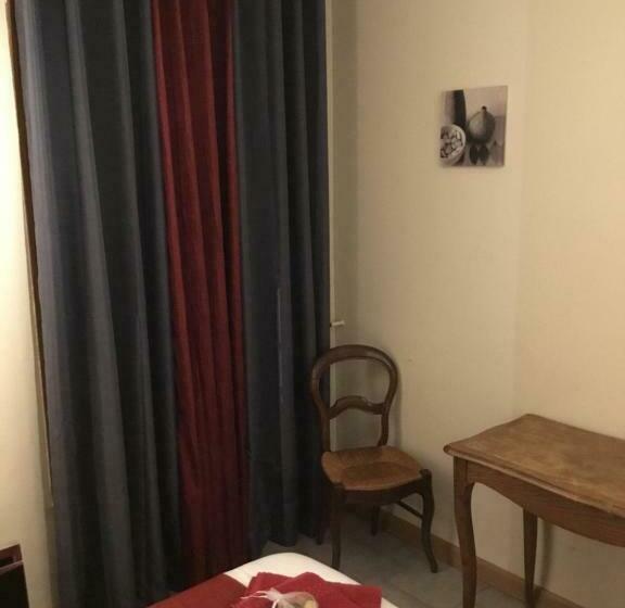 スタンダードルーム, La Châtaigneraie