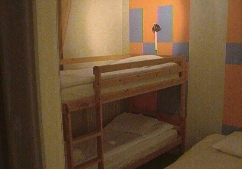 ファミリールーム, La Châtaigneraie