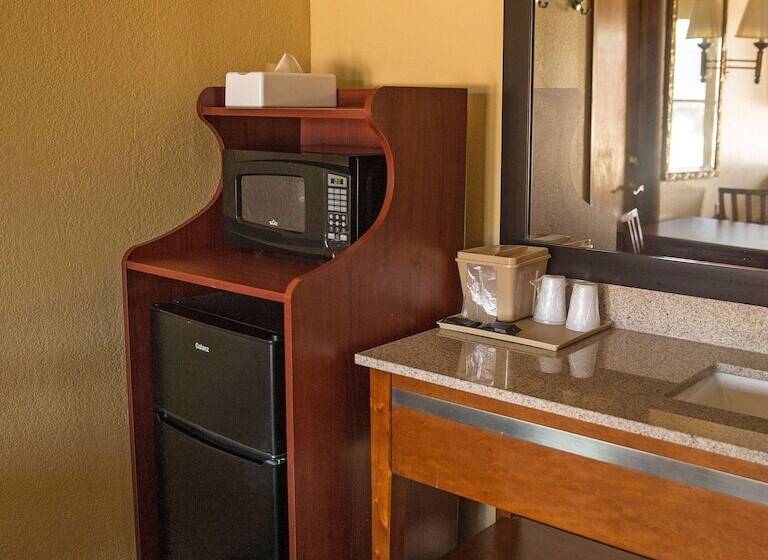 Номер Стандарт 2 Двуспальные Кровати, Americas Best Value Inn Monroeville