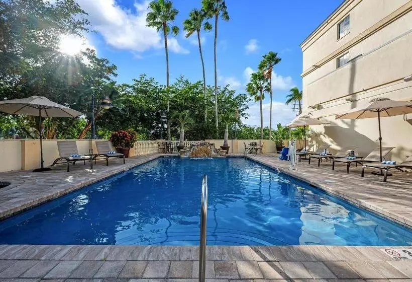 اتاق لوکس با چشم‌انداز, Bayfront Inn 5th Avenue