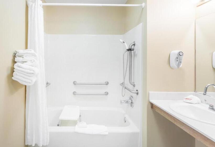 غرفة قياسية سرير كينج لذوى الإحتياجات الخاصة, Baymont By Wyndham Florence/muscle Shoals