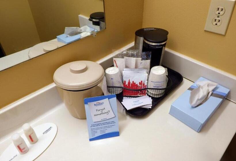 غرفة قياسية سرير كينج لذوى الإحتياجات الخاصة, Baymont By Wyndham Florence/muscle Shoals