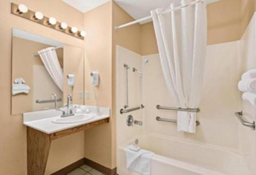 غرفة قياسية سرير كينج لذوى الإحتياجات الخاصة, Baymont By Wyndham Florence/muscle Shoals