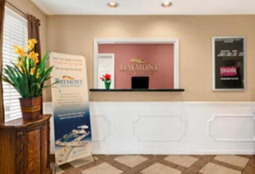 带大床的豪华间, Baymont By Wyndham Tuscaloosa