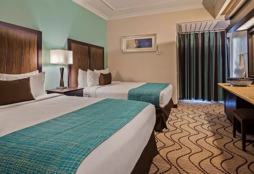 سوئیت برای معلولان, Best Western Plus Irvine Spectrum