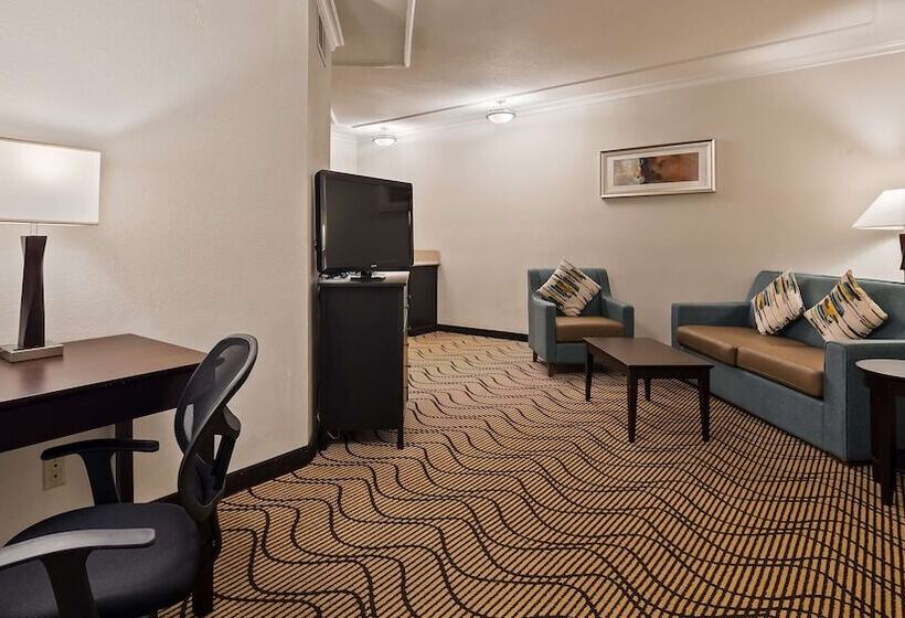 발코니가 있는 스위트, Best Western Plus Irvine Spectrum