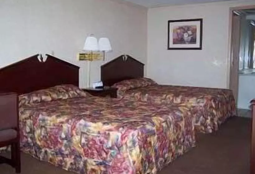 ２ダブルベッドのスタンダードルーム, Knights Inn Rossford