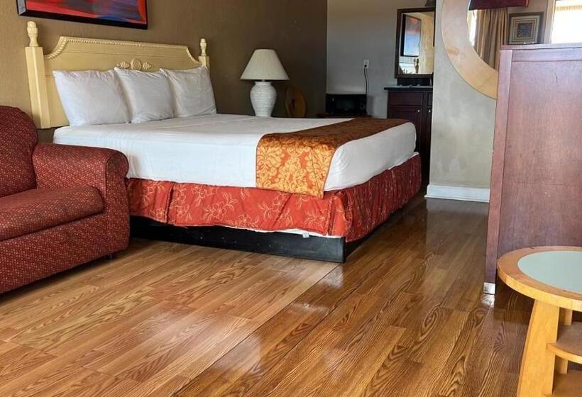 스탠다드 룸 킹사이즈 침대, Liberty Inn