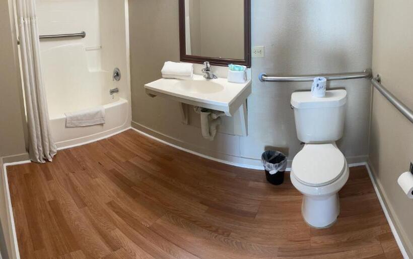 스탠다드 룸 킹사이즈 침대, Liberty Inn