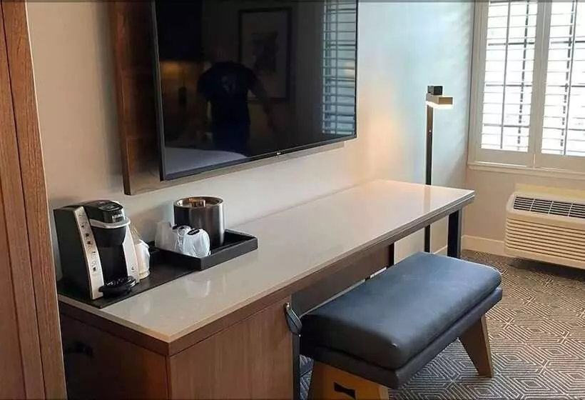 اتاق لوکس, Napa Winery Inn