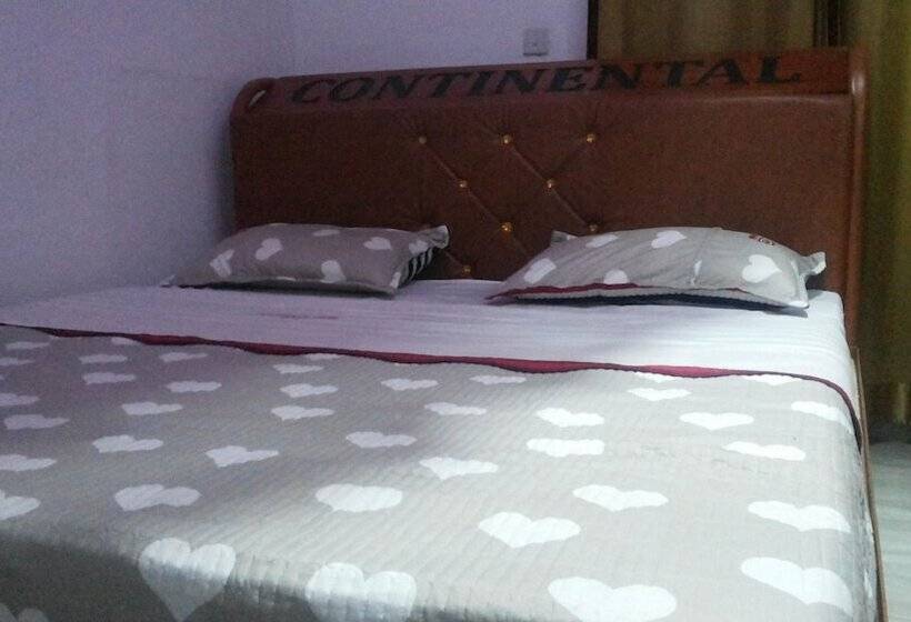 اتاق اجرایی, Continental Hotel Gulu