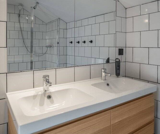 اتاق خانوادگی, Eklo Bordeaux Centre Bastide