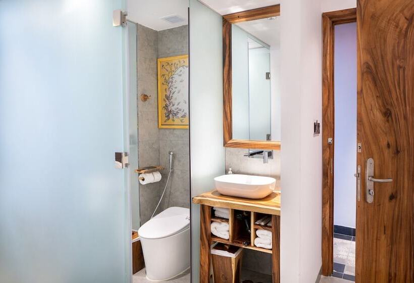 اتاق لوکس, Sky Gem Central