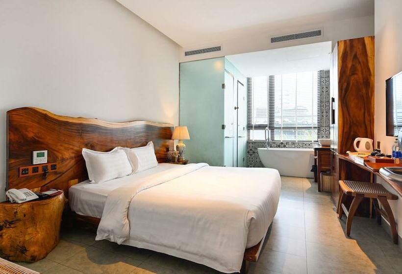 اتاق اجرایی, Sky Gem Central