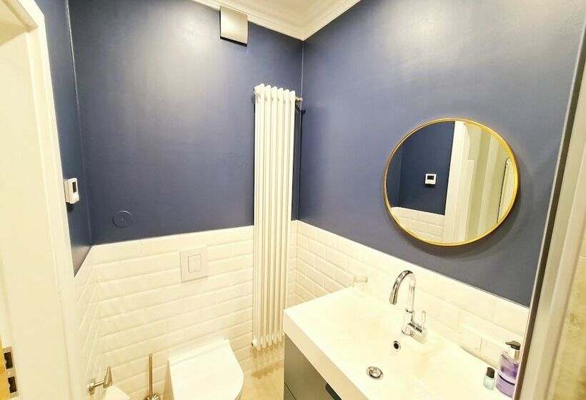 غرفة سوبيريور, Das Friedrich