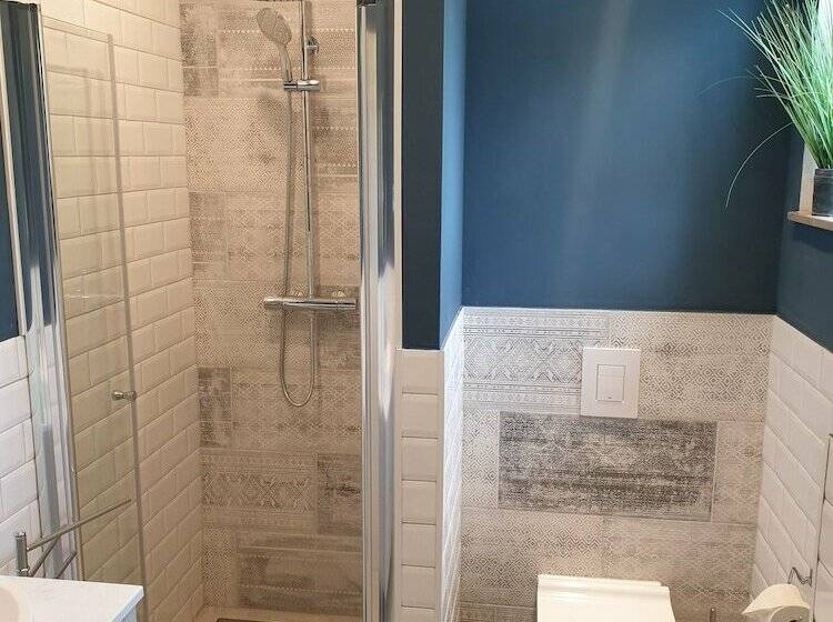 غرفة سوبيريور, Das Friedrich