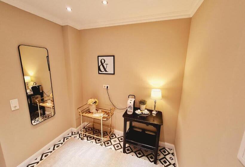 غرفة سوبيريور, Das Friedrich