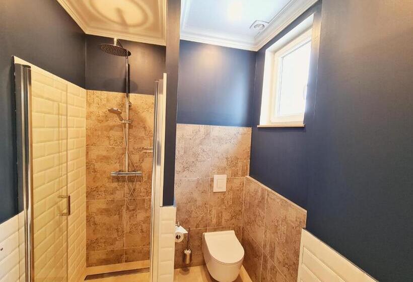 غرفة ديلوكس, Das Friedrich