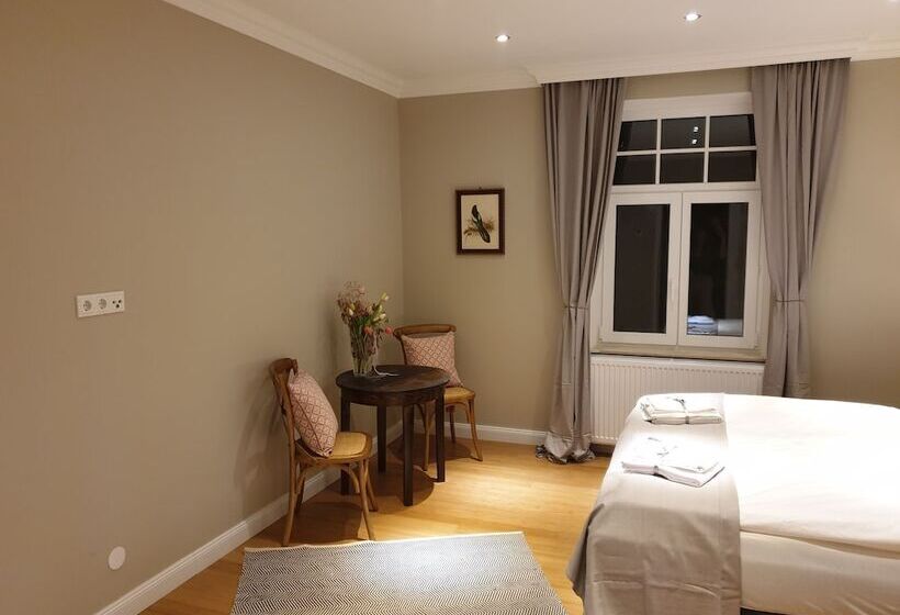 غرفة ديلوكس, Das Friedrich