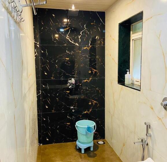 اتاق لوکس, Lake Paradise Mahabaleshwar