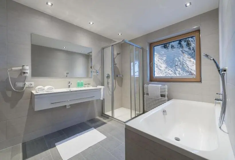 اتاق سوپریور با بالکن, Skihotel Haus Gurgl