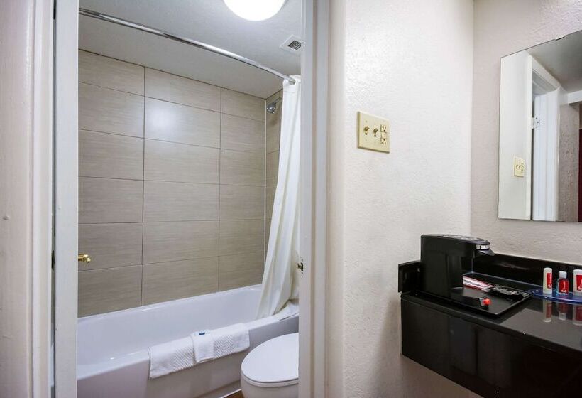 Номер Стандарт 2 Двуспальные Кровати, Econo Lodge
